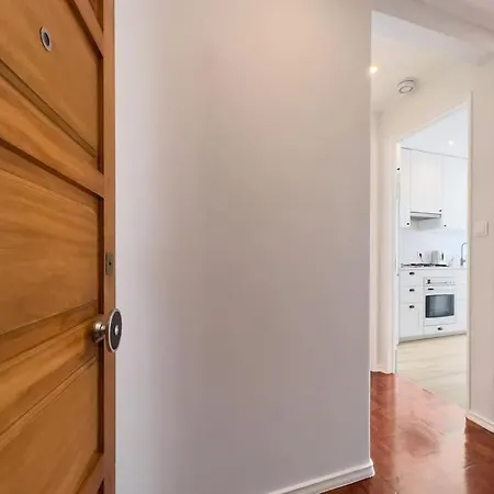 Apartment Olaias 2bed Near Metro *