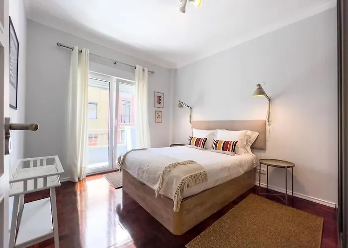 Olaias 2bed Near Metro * Лиссабон