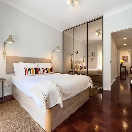 Olaias 2bed Near Metro Daire Lisboa