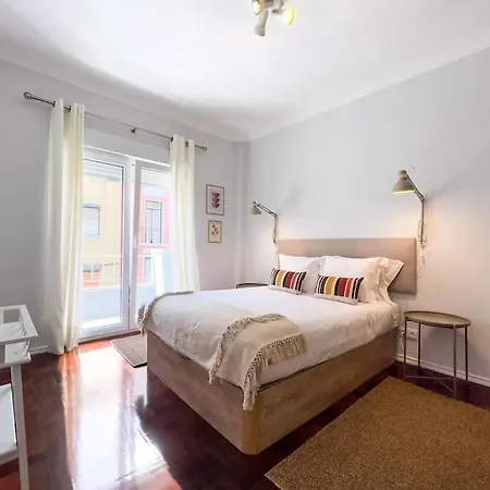 Olaias 2bed Near Metro * Lizbona