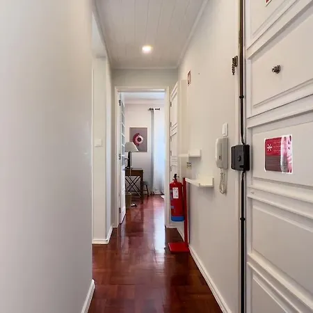Olaias 2bed Near Metro Apartment